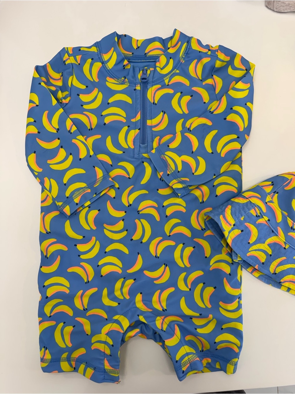 NWOT GAP Blue Banana-Print Kids Rashguard Swimsuit with Hat